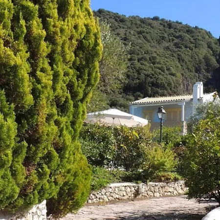 Mit Gemeinsamem Grossen Pool Und Kinderbecken 公寓